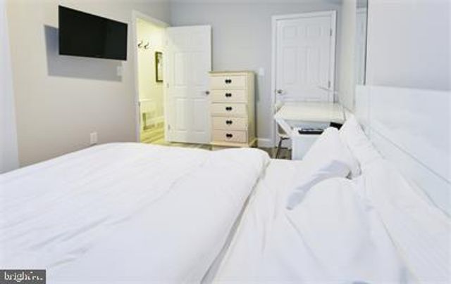 1434 T ST NW, Washington, DC 20009