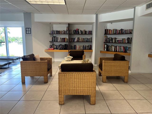 2401 Collins Ave 803, Miami Beach, FL 33140