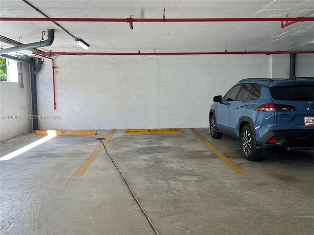 2401 Collins Ave 803, Miami Beach, FL 33140