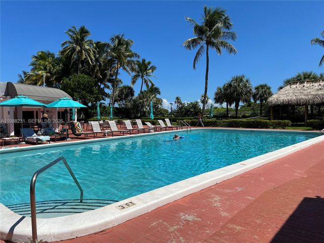 2401 Collins Ave 803, Miami Beach, FL 33140