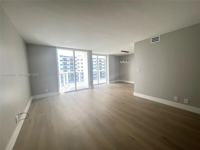 2401 Collins Ave 803, Miami Beach, FL 33140