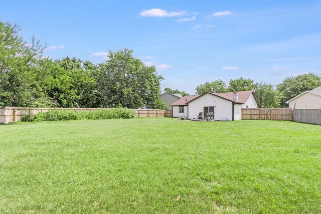 128 Farm Gate Lane, Bolingbrook, IL 60440