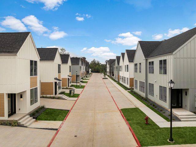 1941 Sawdust Road 161, The Woodlands, TX 77380