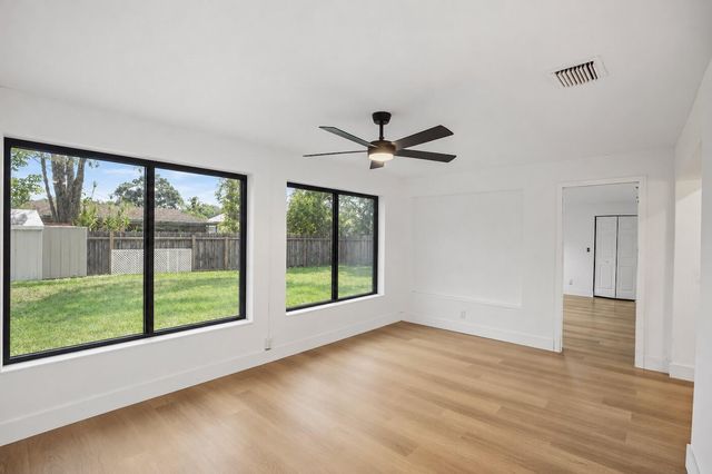 5472 NW 1ST Avenue, Oakland Park, FL 33309