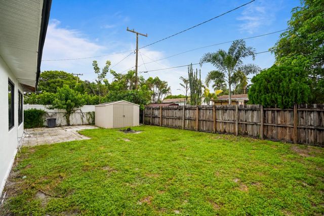 5472 NW 1ST Avenue, Oakland Park, FL 33309