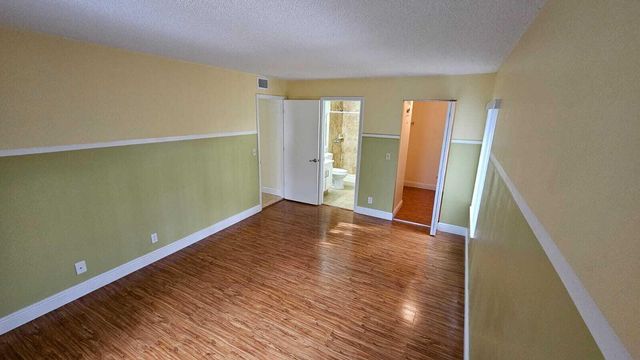 205 Foxtail Drive H3, Greenacres, FL 33415