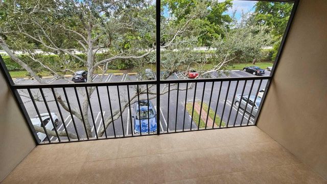 205 Foxtail Drive H3, Greenacres, FL 33415