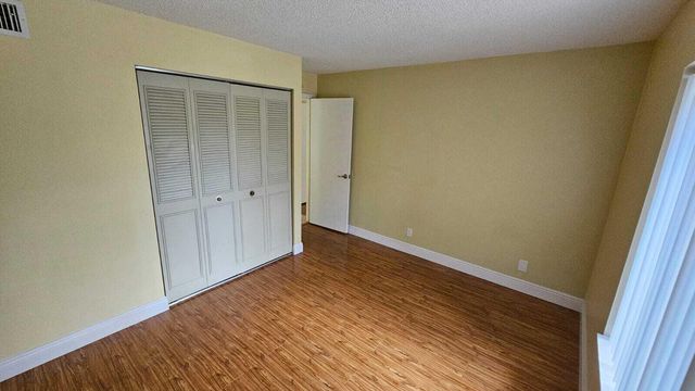 205 Foxtail Drive H3, Greenacres, FL 33415