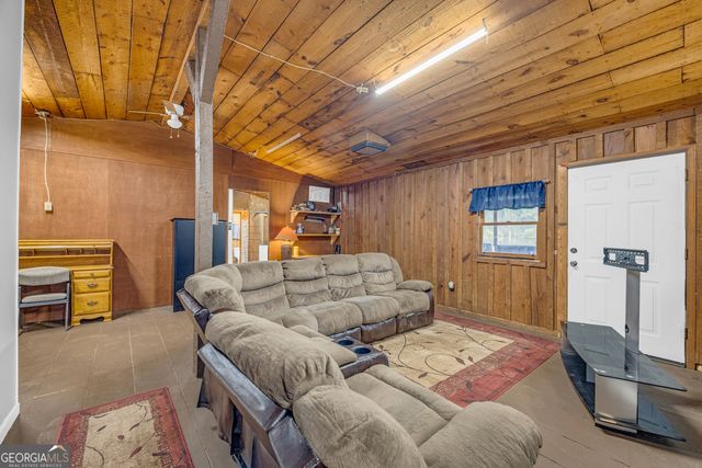 252 Komplex Drive, Carnesville, GA 30521