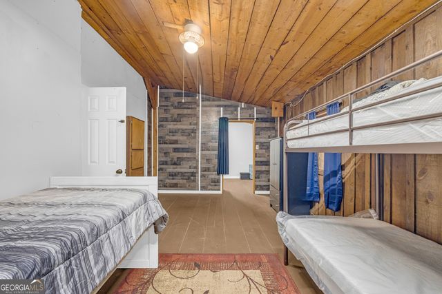 252 Komplex Drive, Carnesville, GA 30521