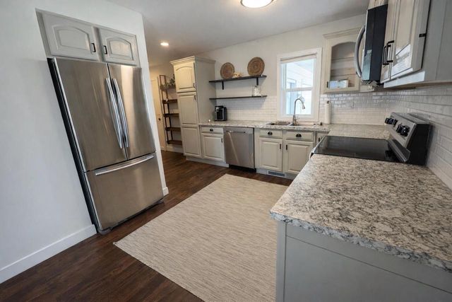 1203 N 14th AVENUE, West Bend, WI 53090