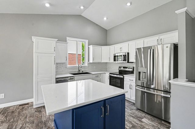 1689 Bingham Circle, Hebron, KY 41048