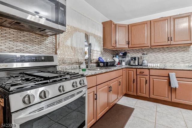 752 Highland Ave, Newark City, NJ 07104