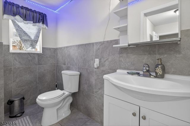 752 Highland Ave, Newark City, NJ 07104