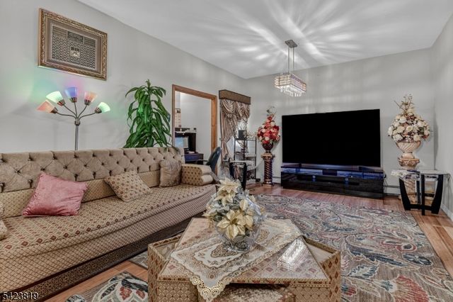 752 Highland Ave, Newark City, NJ 07104