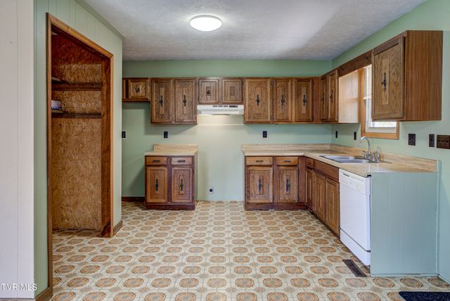 131 Leedy Lane, Jonesborough, TN 37659