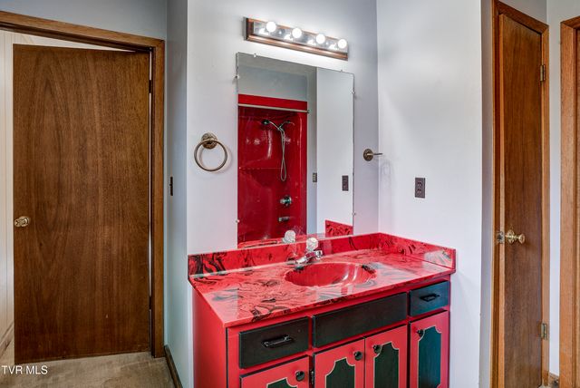 131 Leedy Lane, Jonesborough, TN 37659