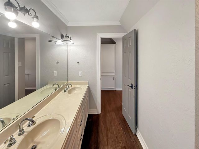 1330 Woodway Boulevard, Sour Lake, TX 77659