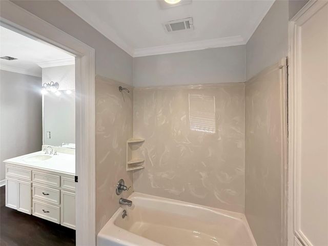 1330 Woodway Boulevard, Sour Lake, TX 77659