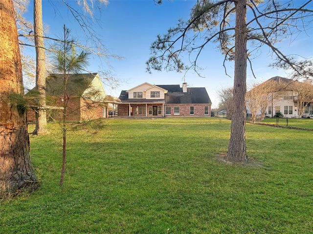 1330 Woodway Boulevard, Sour Lake, TX 77659