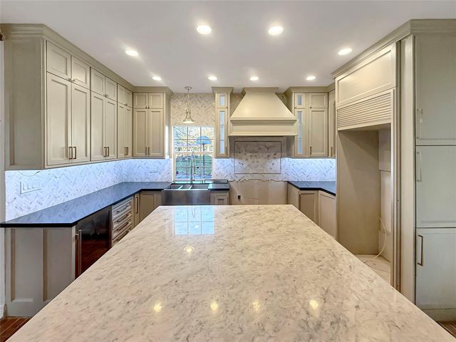 1330 Woodway Boulevard, Sour Lake, TX 77659