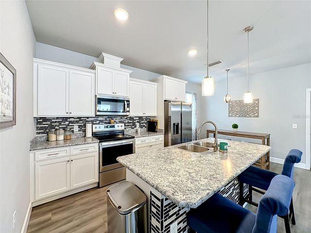 1885 SW 245TH TERRACE, Newberry, FL 32669