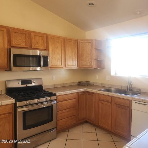 282 Tlaxcala Court, Rio Rico, AZ 85648