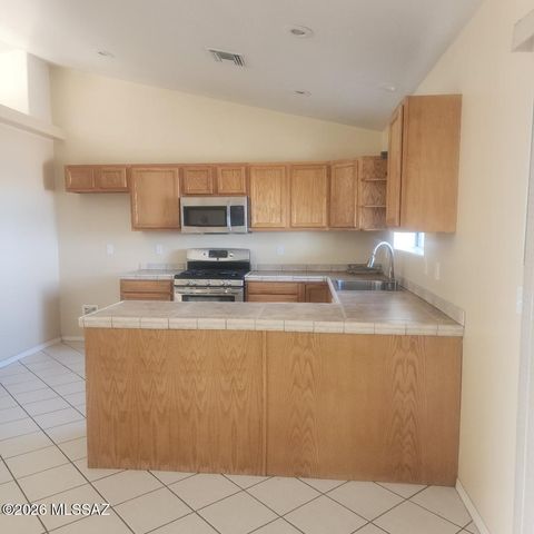 282 Tlaxcala Court, Rio Rico, AZ 85648
