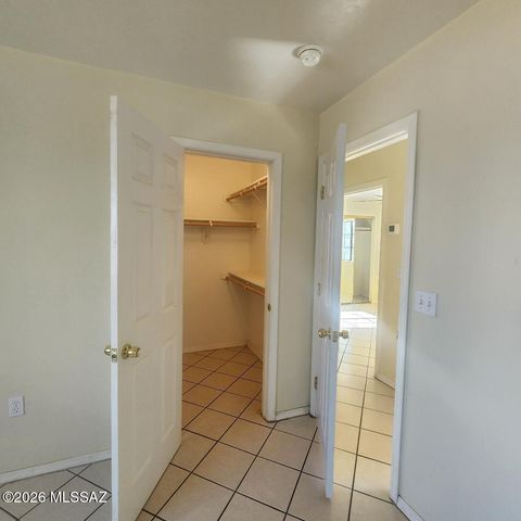 282 Tlaxcala Court, Rio Rico, AZ 85648