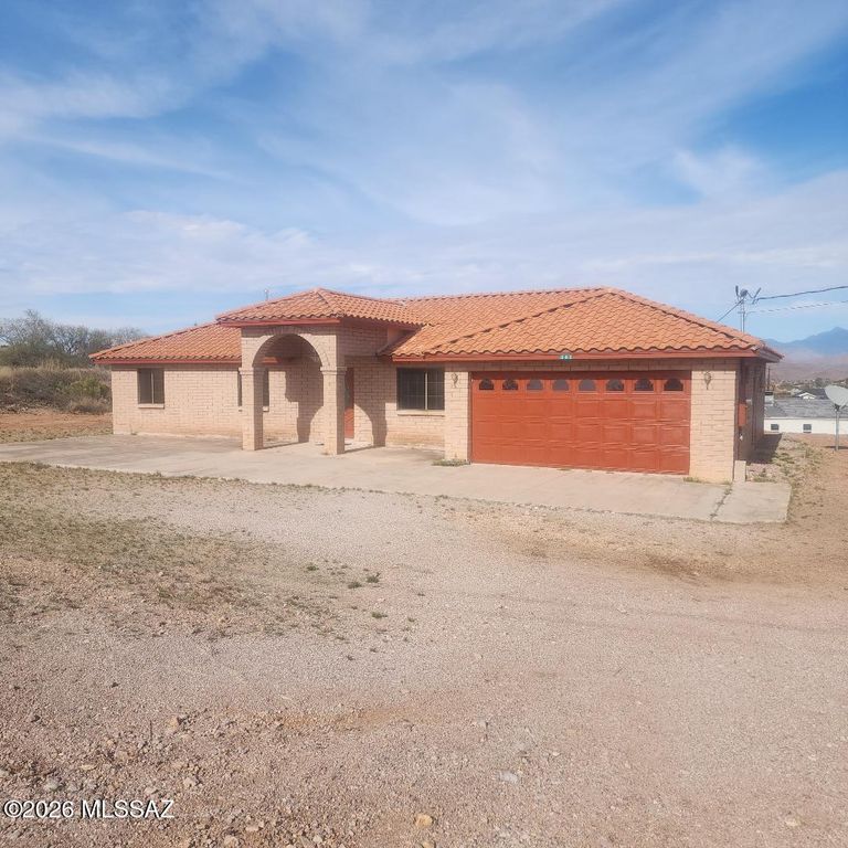 282 Tlaxcala Court, Rio Rico, AZ 85648