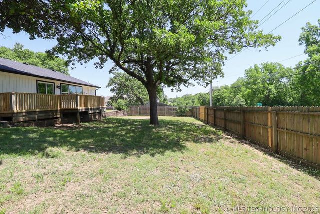 2806 W 70th Street, Tulsa, OK 74132