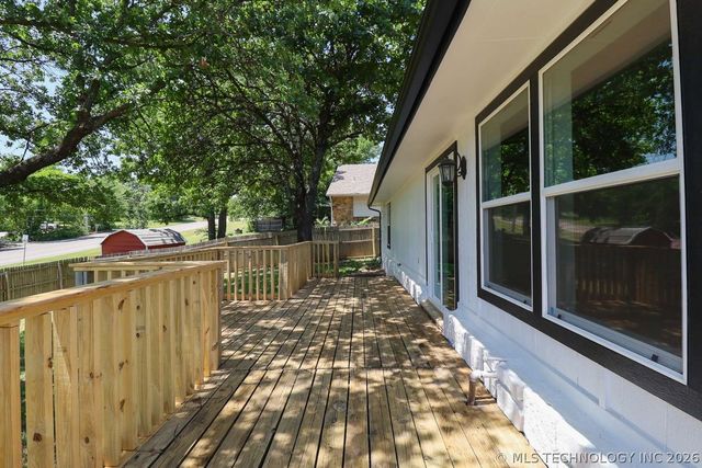 2806 W 70th Street, Tulsa, OK 74132