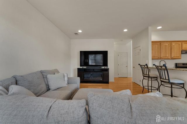 22 Augusta Place, East Brunswick, NJ 08816