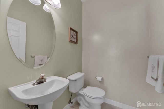 22 Augusta Place, East Brunswick, NJ 08816