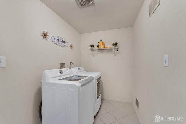 22 Augusta Place, East Brunswick, NJ 08816