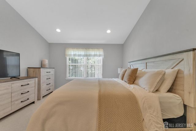 22 Augusta Place, East Brunswick, NJ 08816
