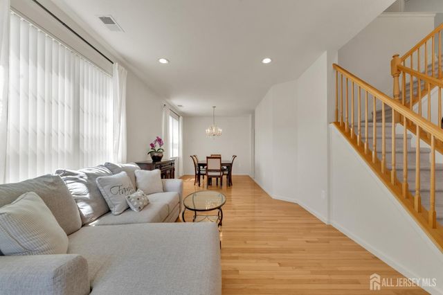 22 Augusta Place, East Brunswick, NJ 08816