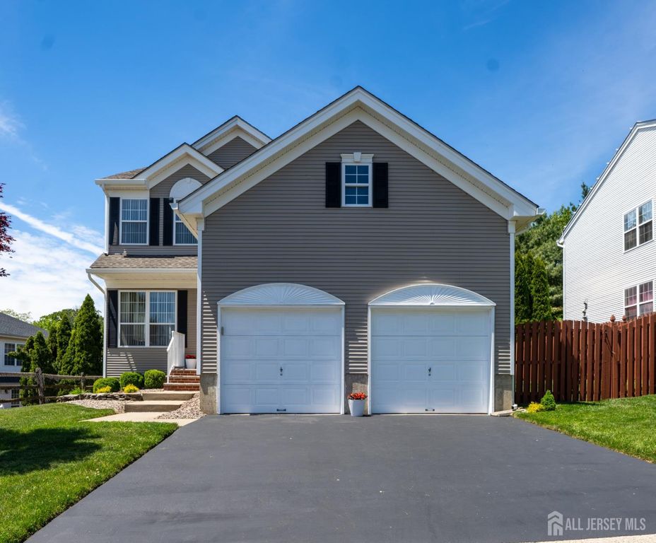 22 Augusta Place, East Brunswick, NJ 08816