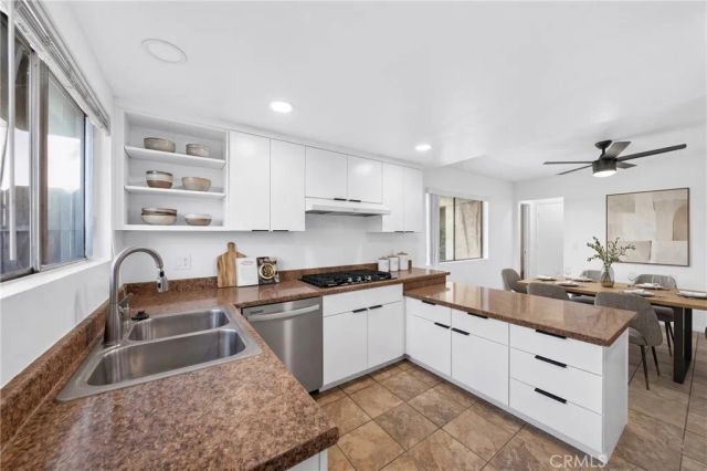 160 Greentree Ln, La Habra, CA 90631