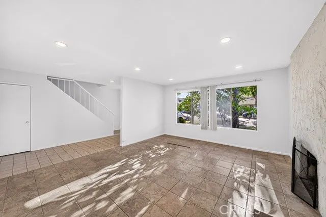 160 Greentree Ln, La Habra, CA 90631