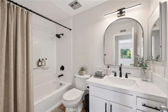 160 Greentree Ln, La Habra, CA 90631