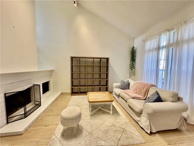 19 Dartmouth, Irvine, CA 92612