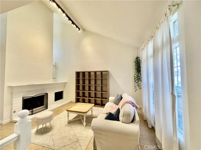 19 Dartmouth, Irvine, CA 92612