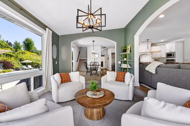 2901 Fairway Drive, Chaska, MN 55318
