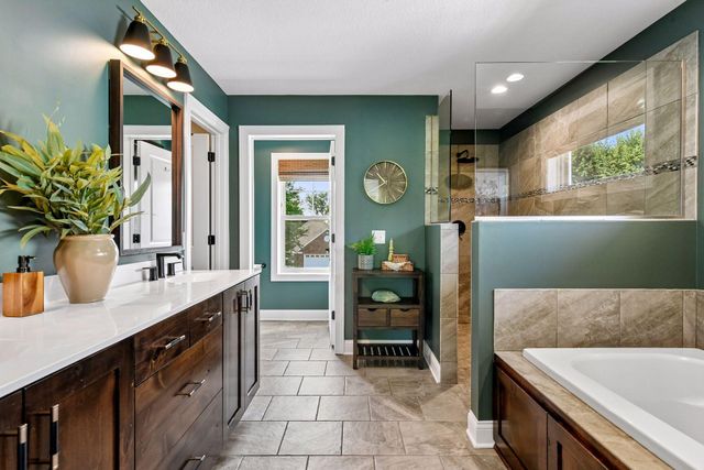2901 Fairway Drive, Chaska, MN 55318