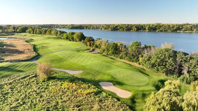 2901 Fairway Drive, Chaska, MN 55318