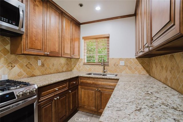 7319 Hazeltine Avenue 4, Van Nuys, CA 91405