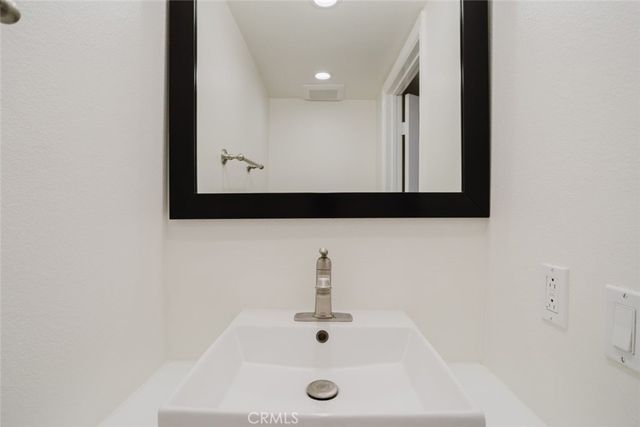 7319 Hazeltine Avenue 4, Van Nuys, CA 91405