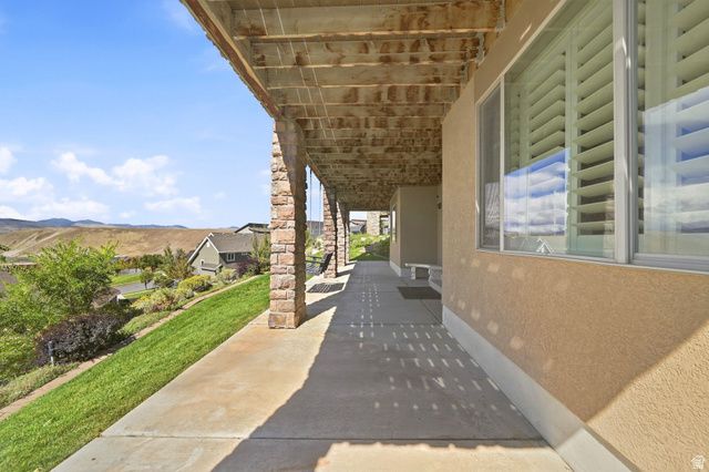 5119 N RAVENCREST LN, Lehi, UT 84043