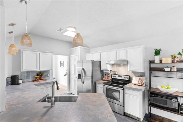 1513 Knob Hill Drive, Garland, TX 75043